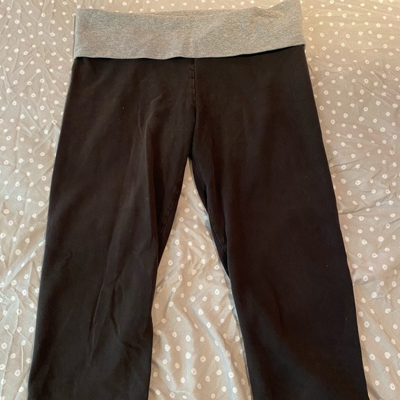 Pink Capri leggings - Picture 2 of 3